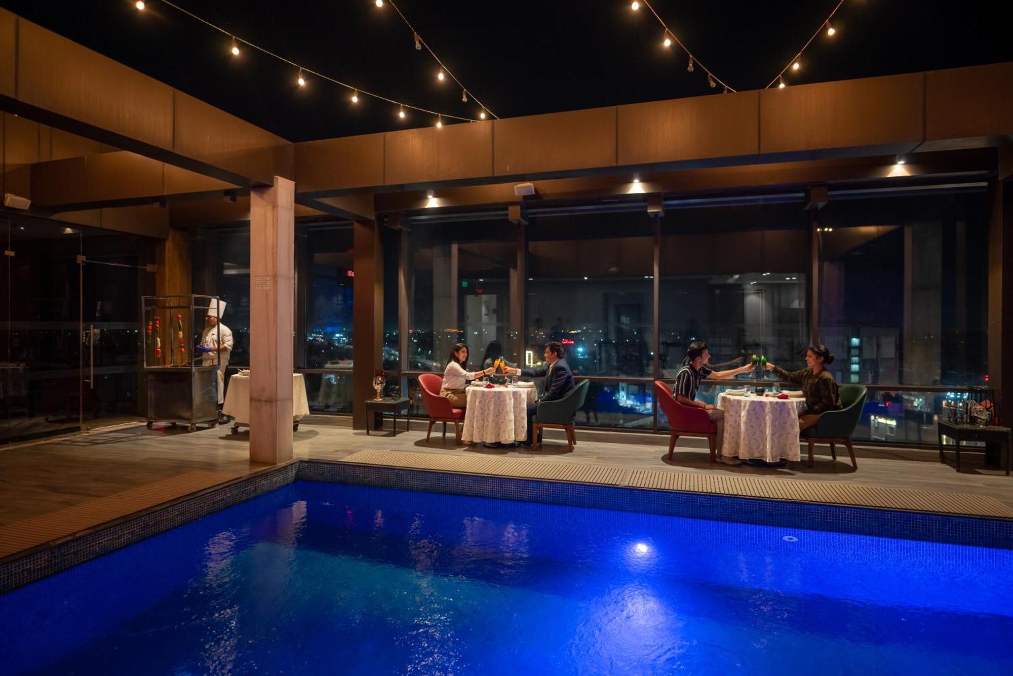 Courtyard By Marriott Amritsar Hotel Exterior photo The pool at the 39th floor